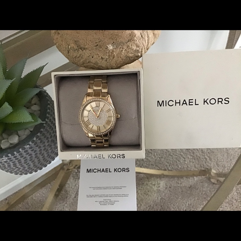 NEW Michael Kors Runway Ladies Crystal Watch - Picture 2 of 6